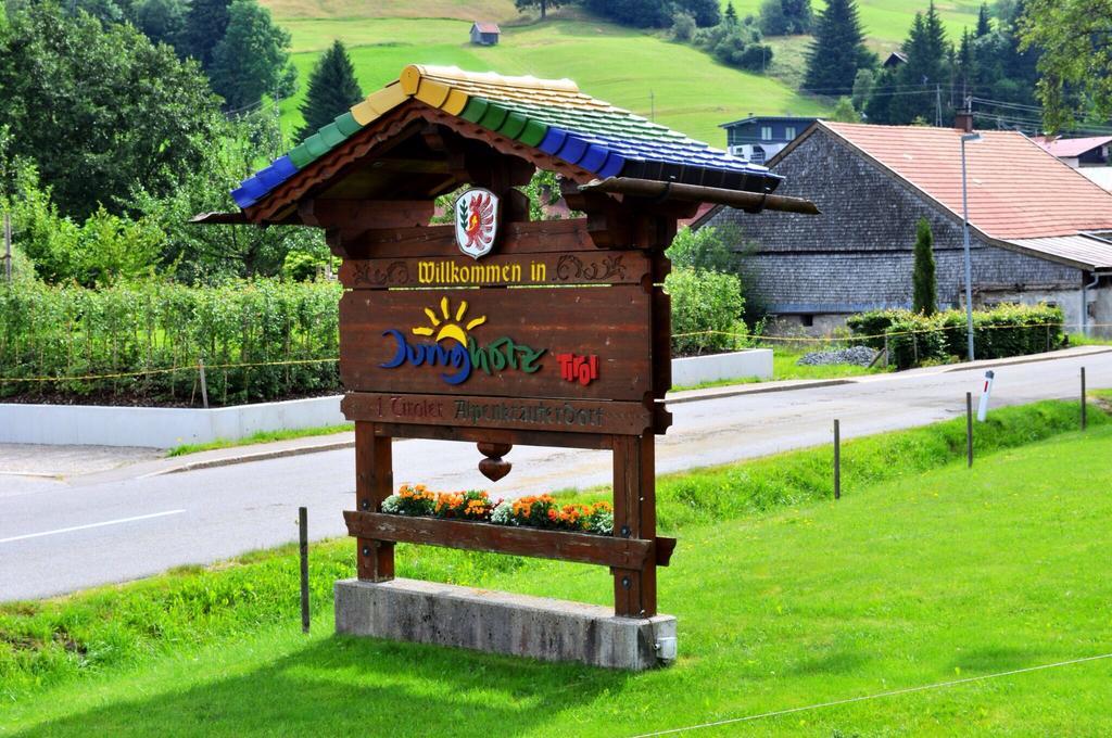 Апартаменты Bergquell Tirol Юнгхольц Экстерьер фото